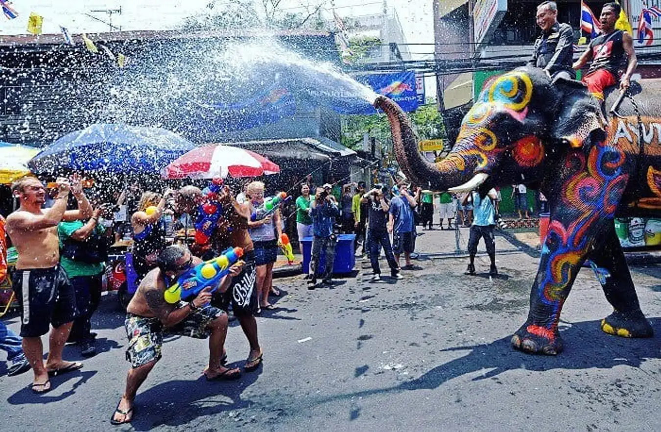 Lễ hội té nước Songkran