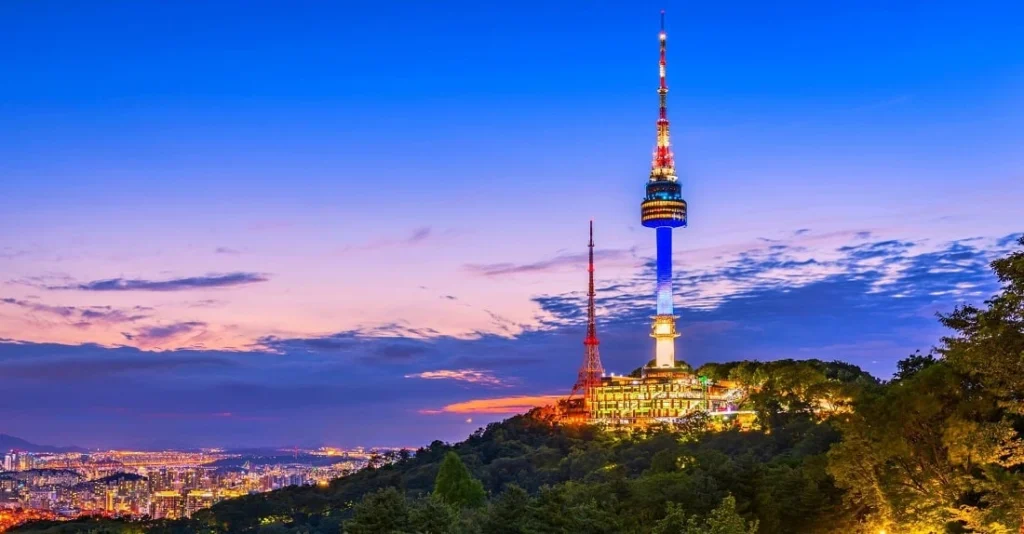 Hình ảnh Tháp Namsan nhìn từ xa